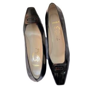 NWOT. Italian Evins 2-Tone Shoes. 9AA